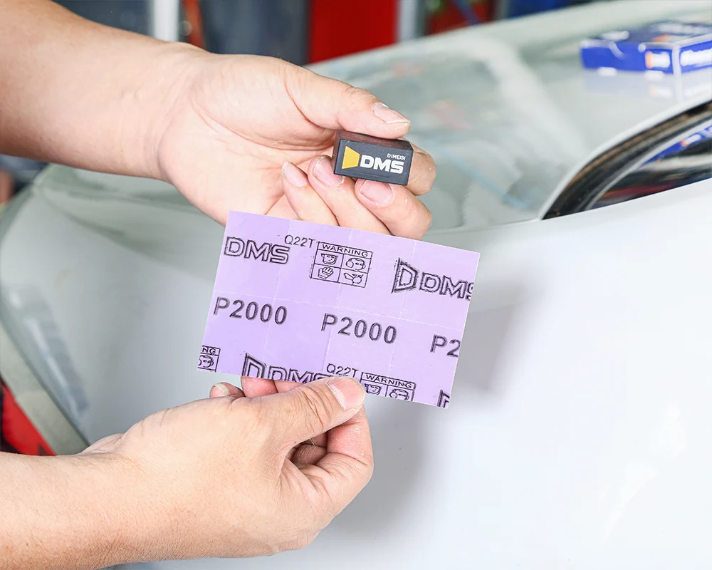 Quelle granulométrie devriez-vous choisir pour le ponçage de la peinture automobile ? Un guide d'utilisation du papier de verre P80 – P2000